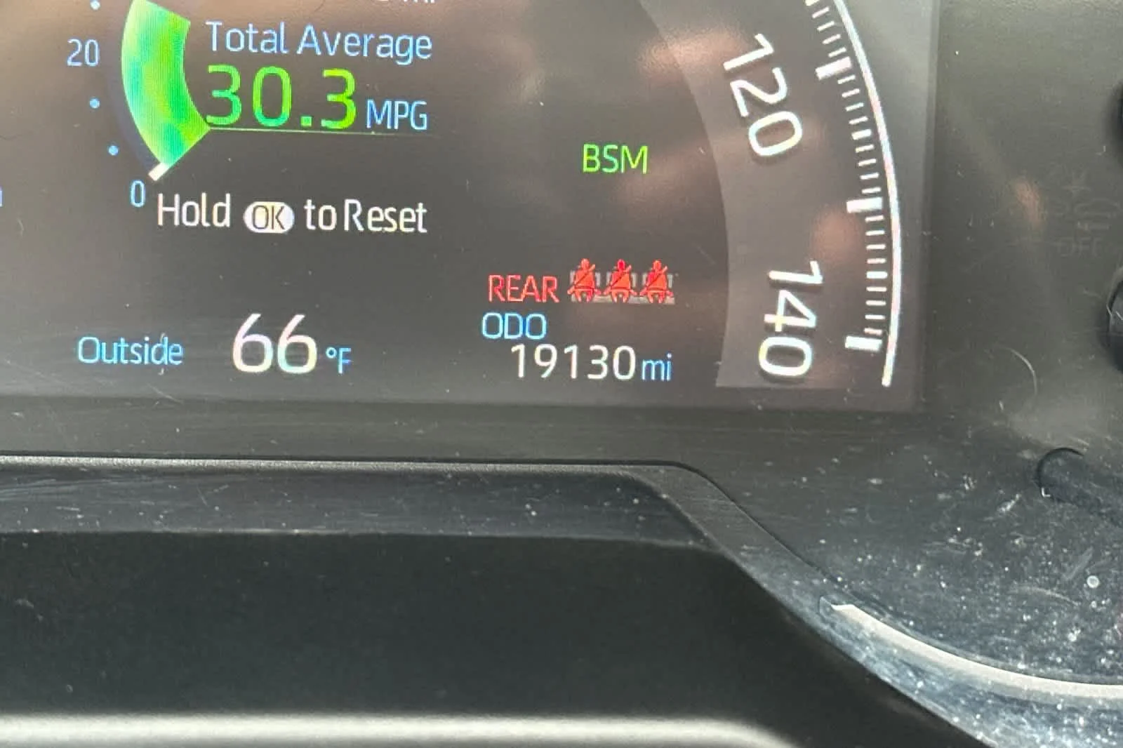 2025 Toyota RAV4 XLE - Photo 26