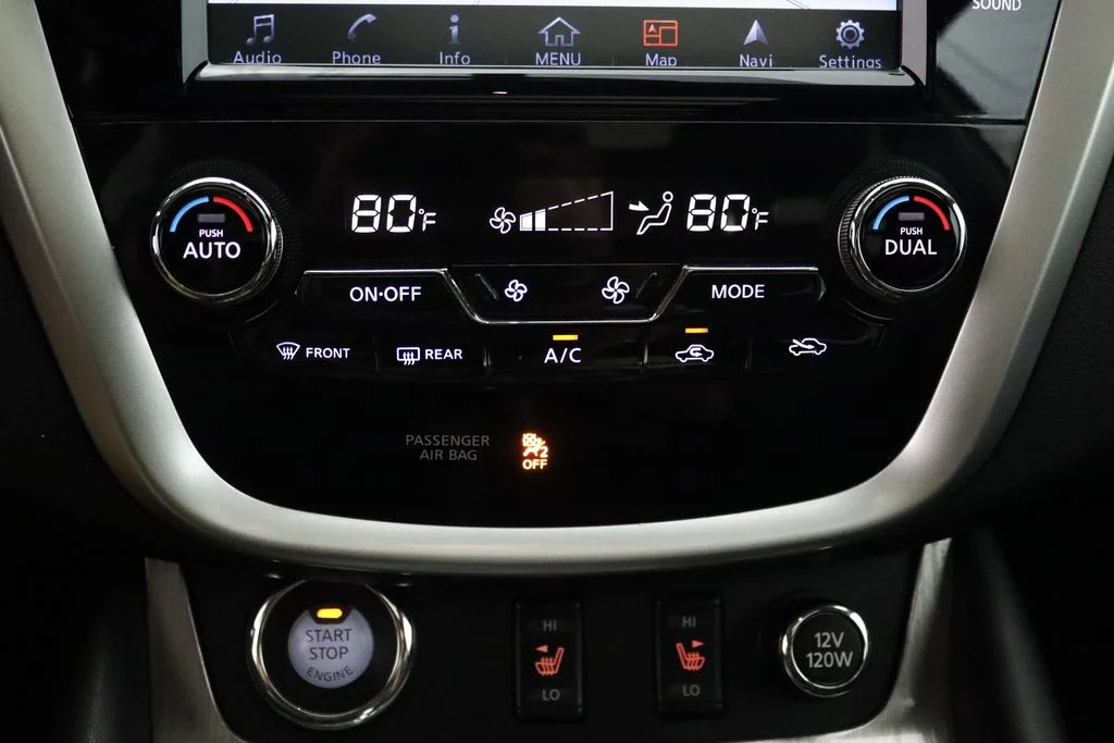 Used 2015 Gray Nissan SL image 28