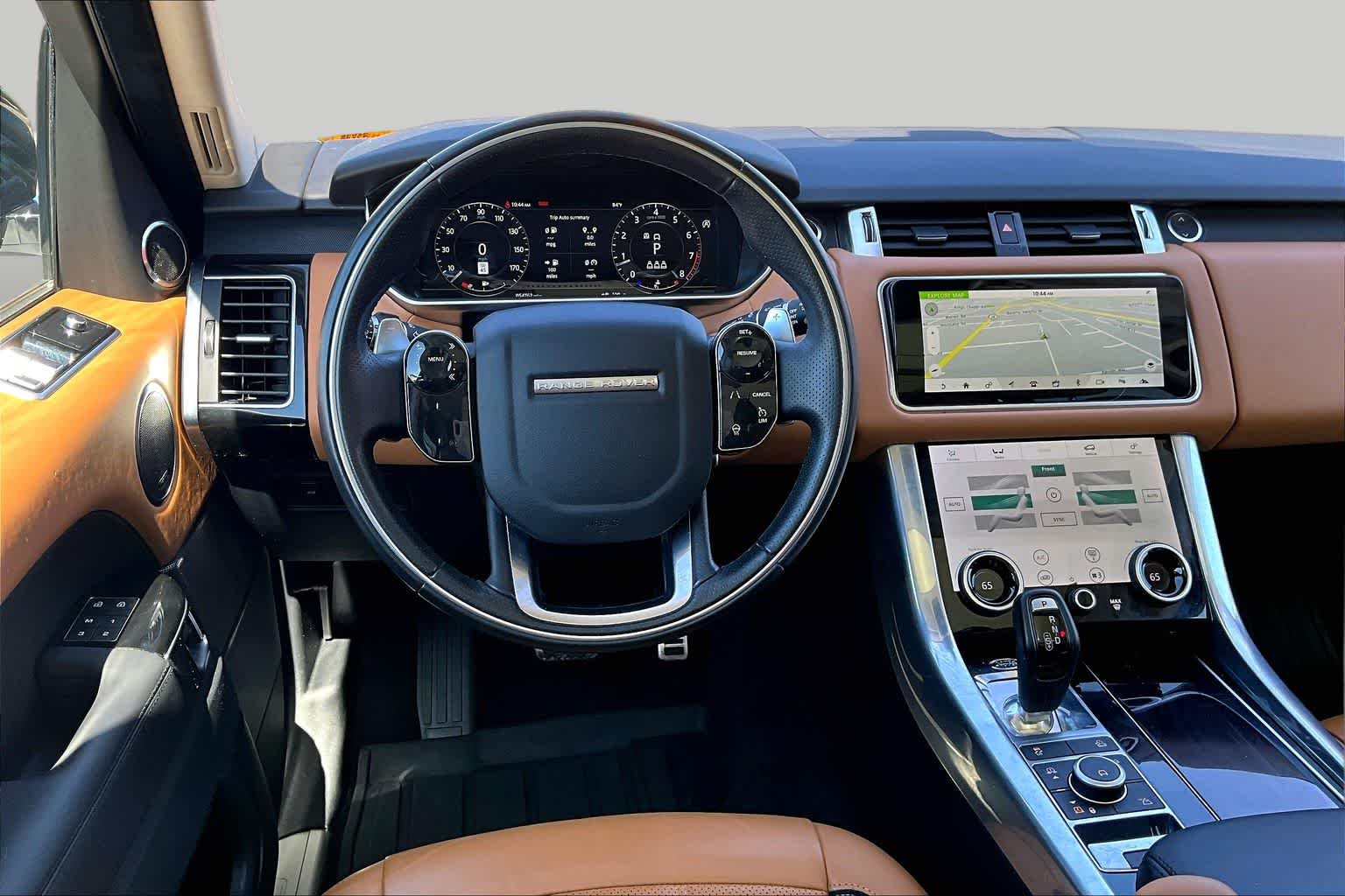 Used 2022 Fuji White Land Rover HSE Dynamic image 6