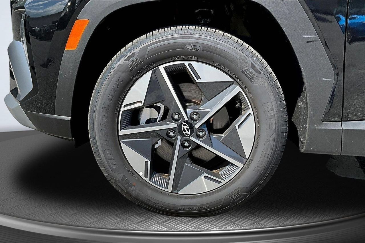 New 2026 Black Hyundai SEL image 28