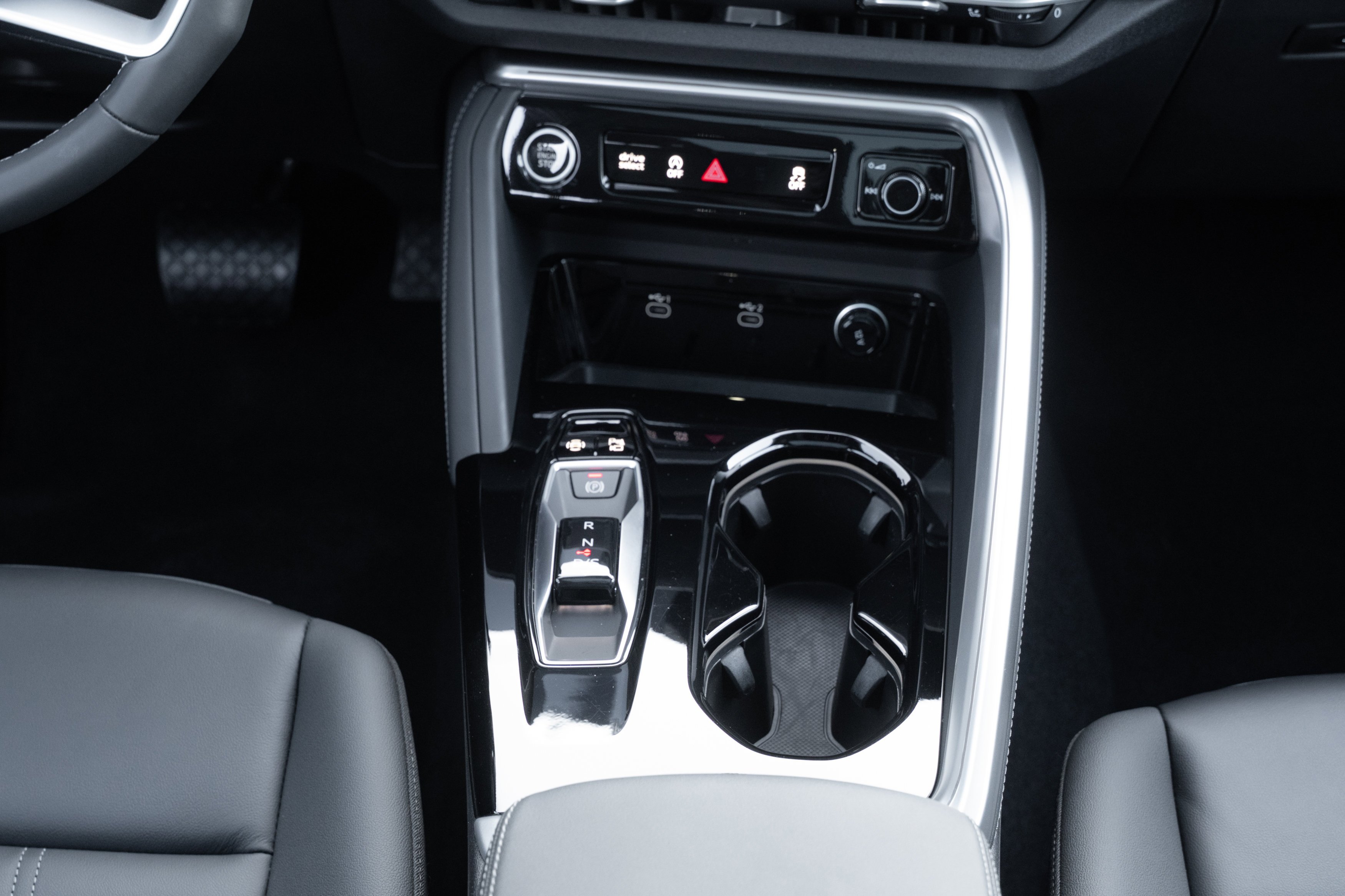 2025 Audi Q5 Premium - Photo 17