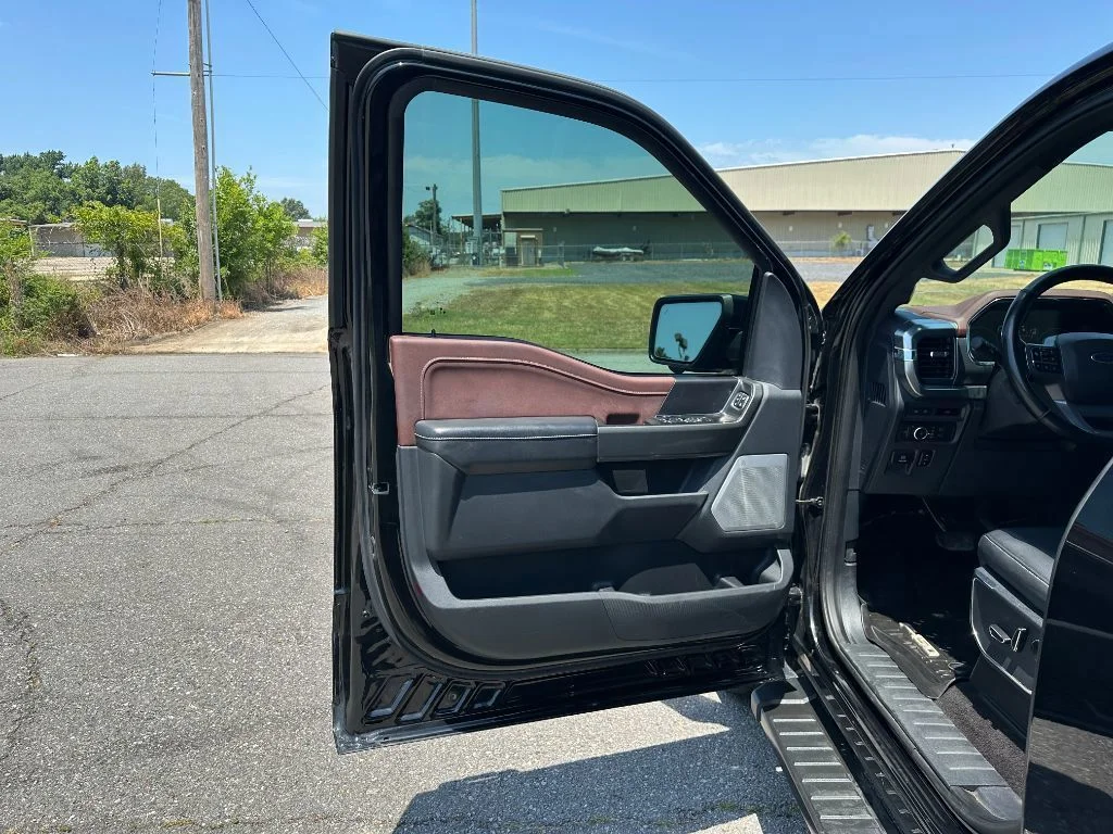 Used 2022 Black Ford Lariat image 2