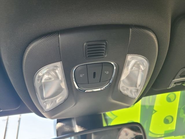 Used 2024 Silver Jeep Latitude image 22