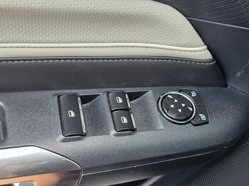 Used 2024 Gray Ford EcoBoost Premium image 25