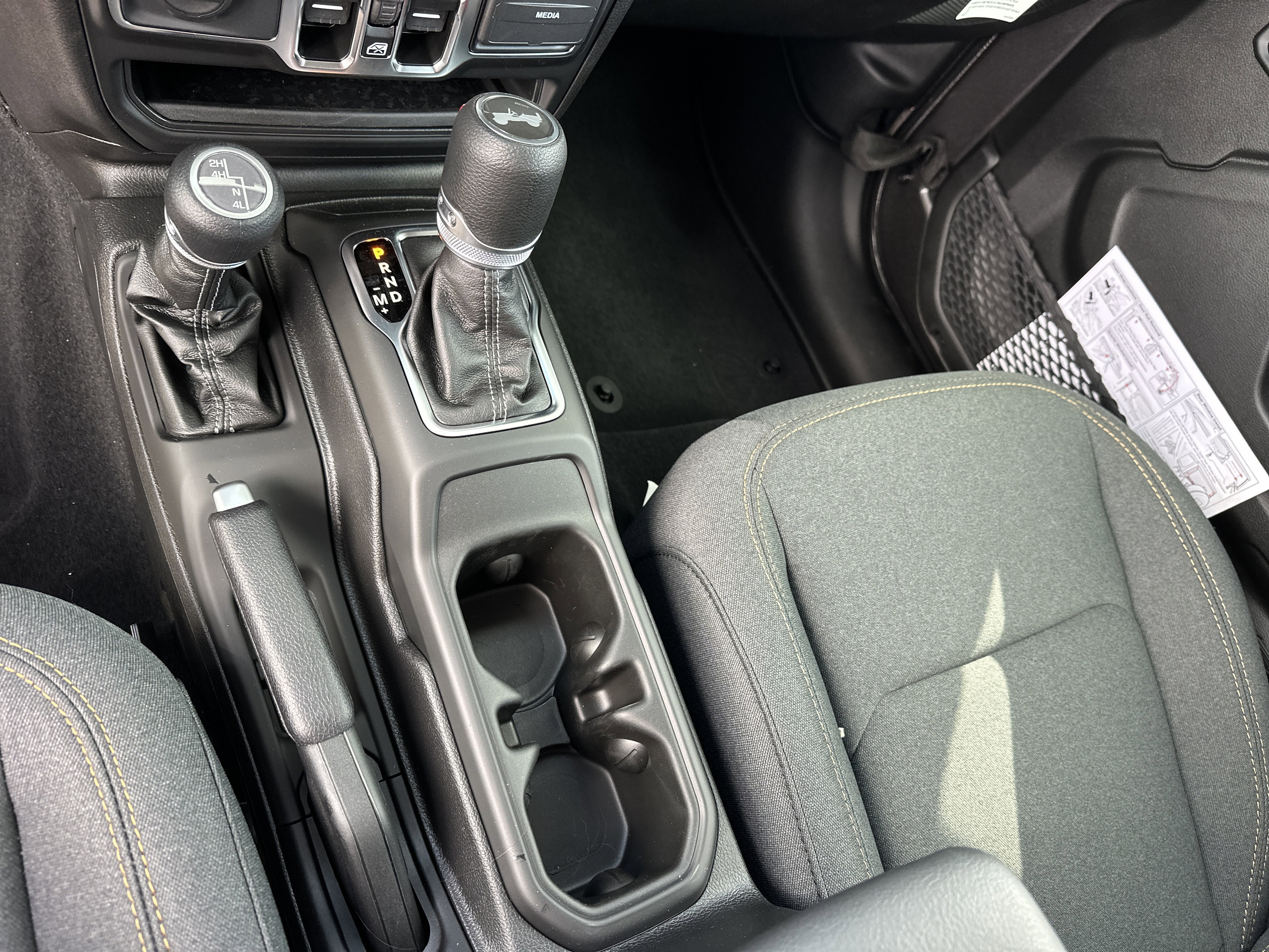 2025 Jeep Wrangler 4-Door Sport - Photo 32