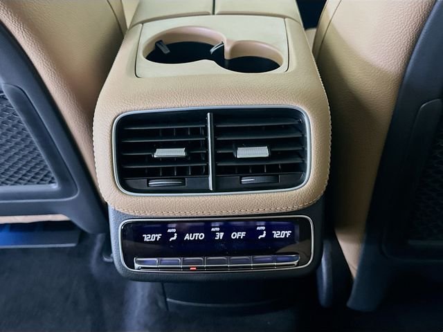 New 2026 MANUFAKTUR Moonlight White Metallic Mercedes-Benz GLS 580 image 26
