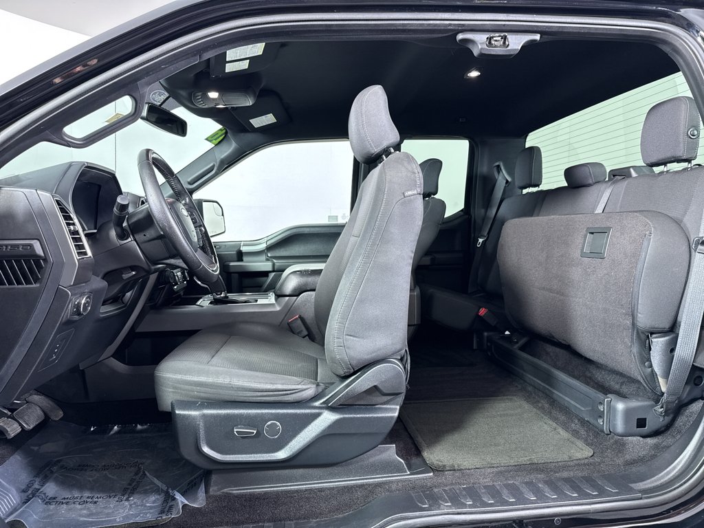 Used 2016 Shadow Black Ford XLT image 5