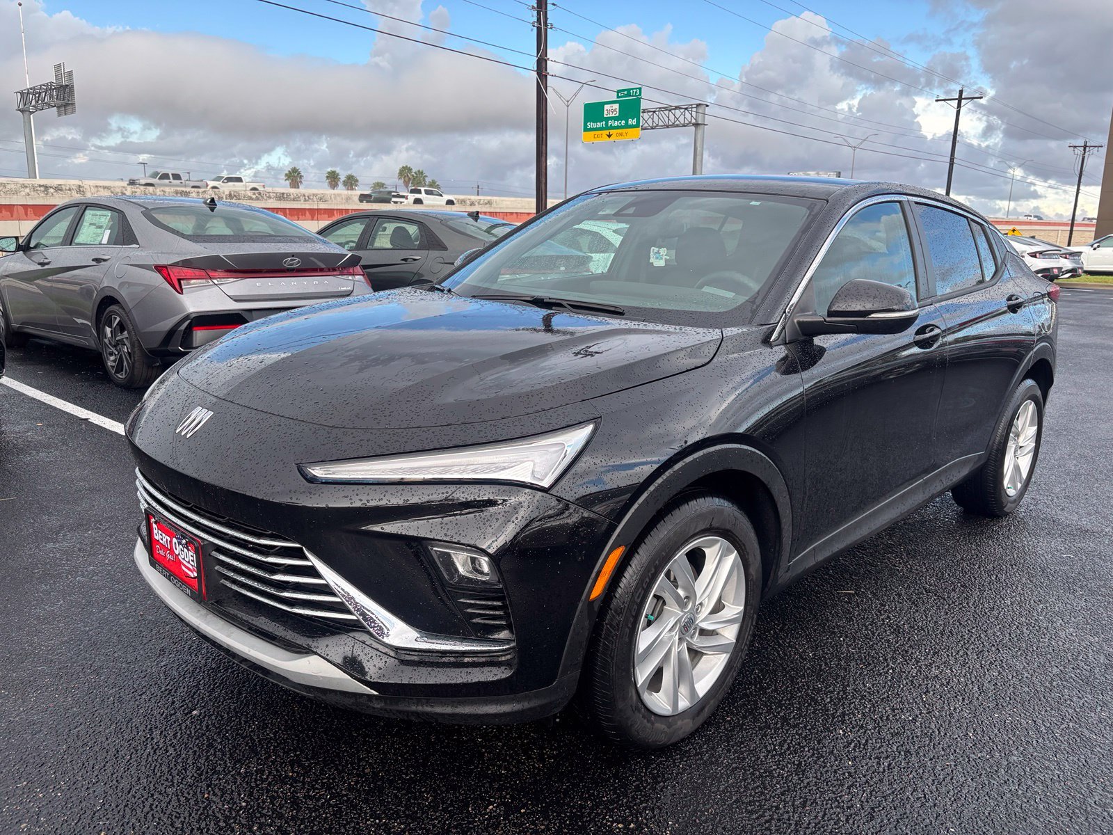 Used 2024 Black Buick Preferred image 3