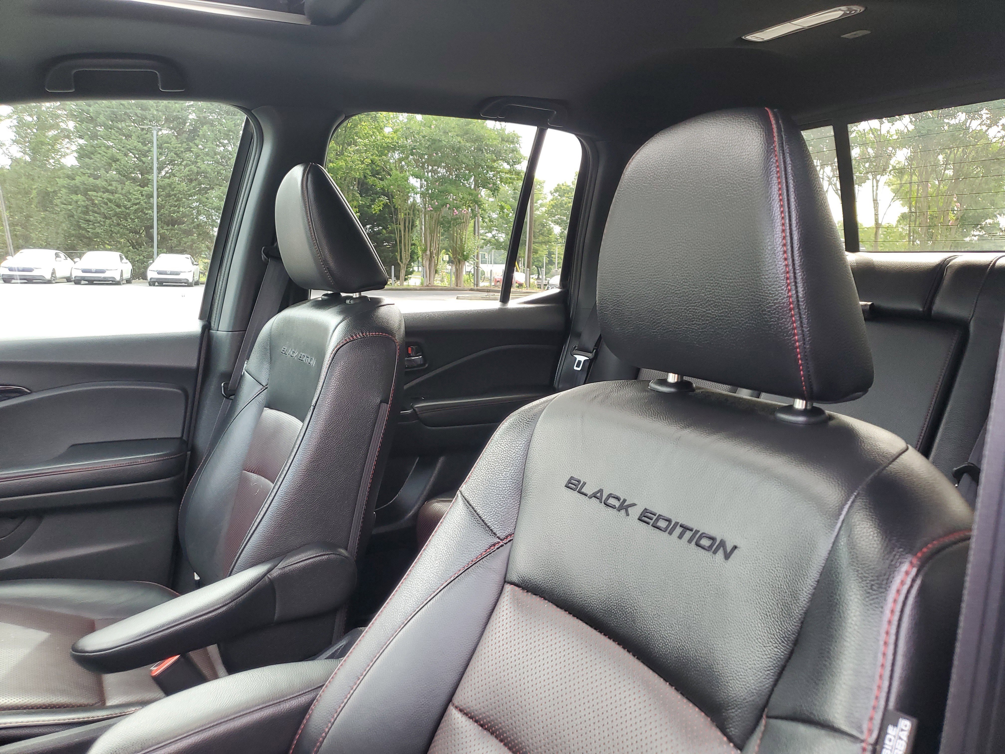 Used 2019 Crystal Black Pearl Honda Black Edition image 15