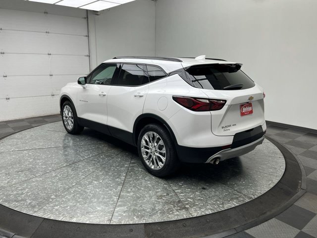 Used 2021 Iridescent Pearl Tricoat Chevrolet LT image 2