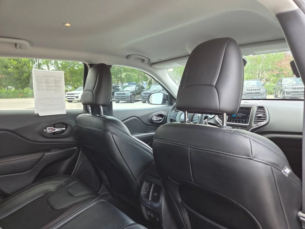 Used 2022 Granite Crystal Metallic Clearcoat Jeep Trailhawk image 17