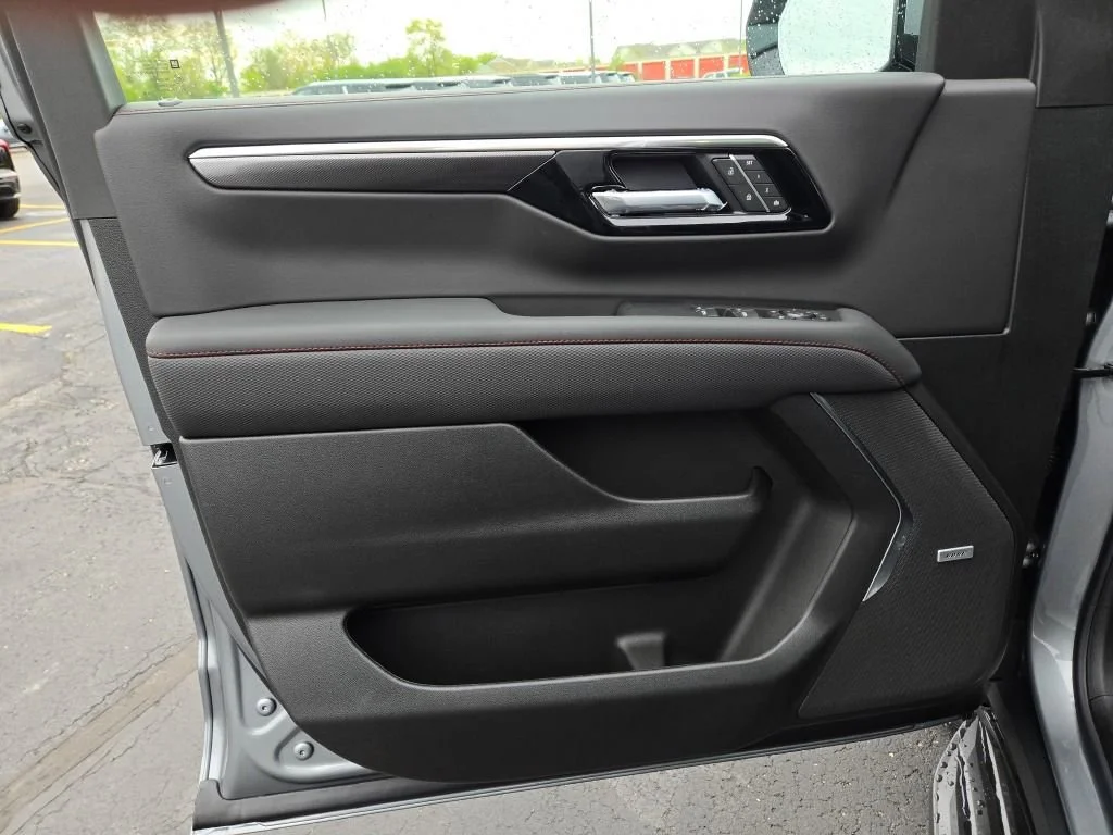 2026 Chevrolet Suburban RST - Photo 24