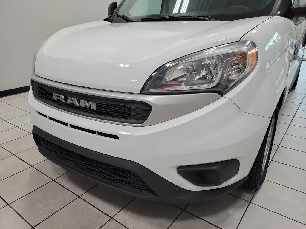 Used 2022 White Ram Base image 17