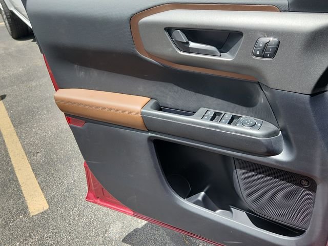 New 2025 Ruby Red Metallic Tinted Clearcoat Ford Outer Banks® image 7