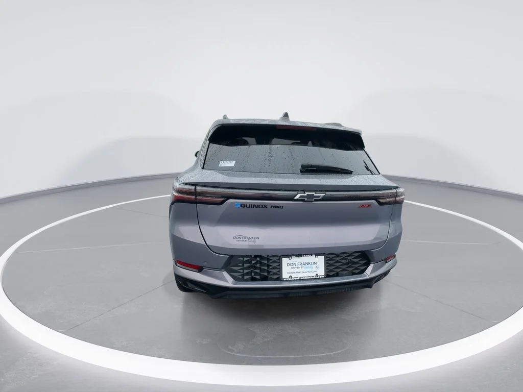 Used 2024 Gray Chevrolet RS image 7
