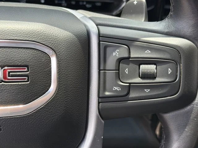Used 2022 Red GMC Elevation image 27