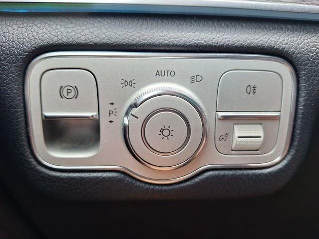 Used 2020 Polar White Mercedes-Benz GLE 350 image 13