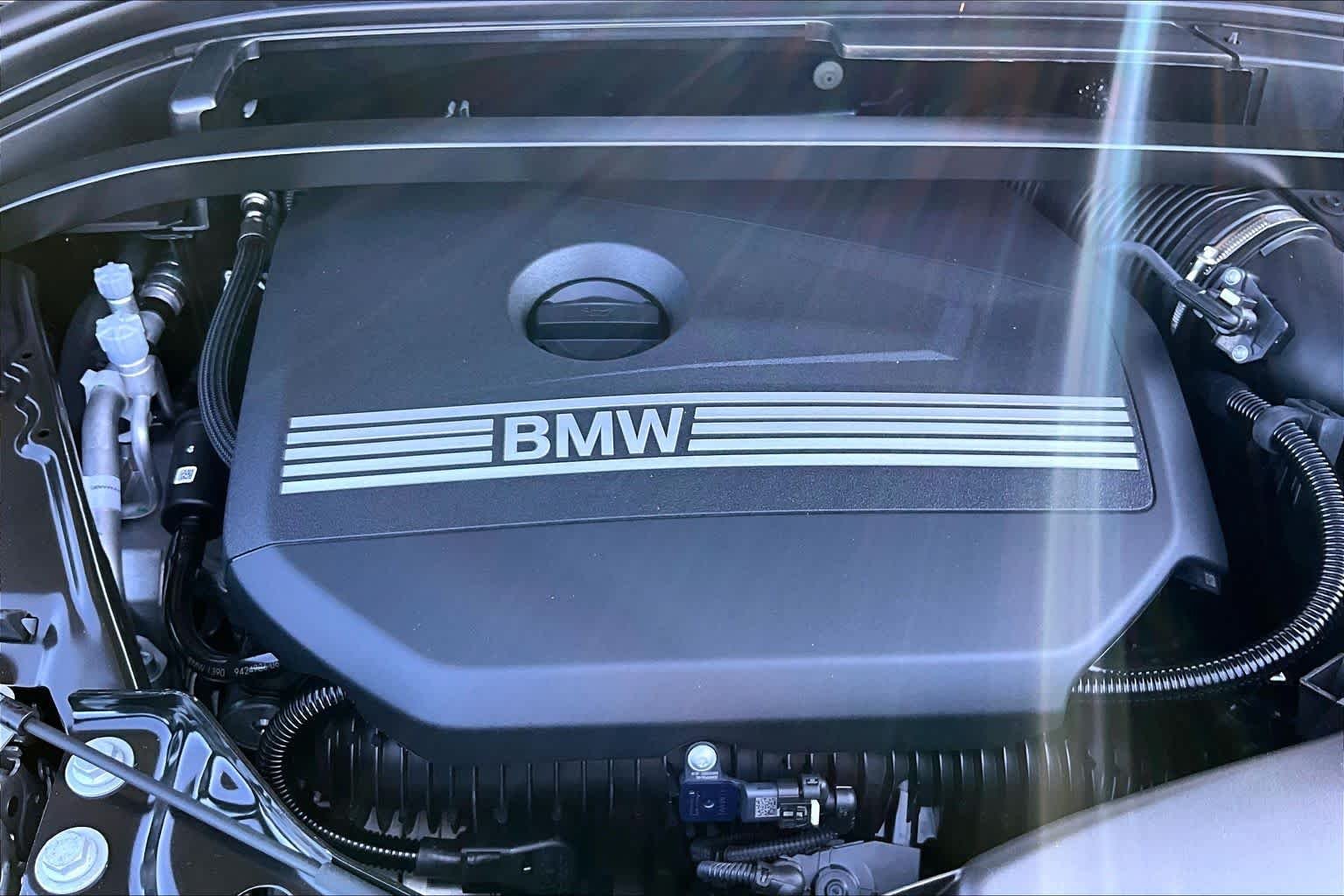 New 2027 Black Sapphire Metallic BMW xDrive28i image 17