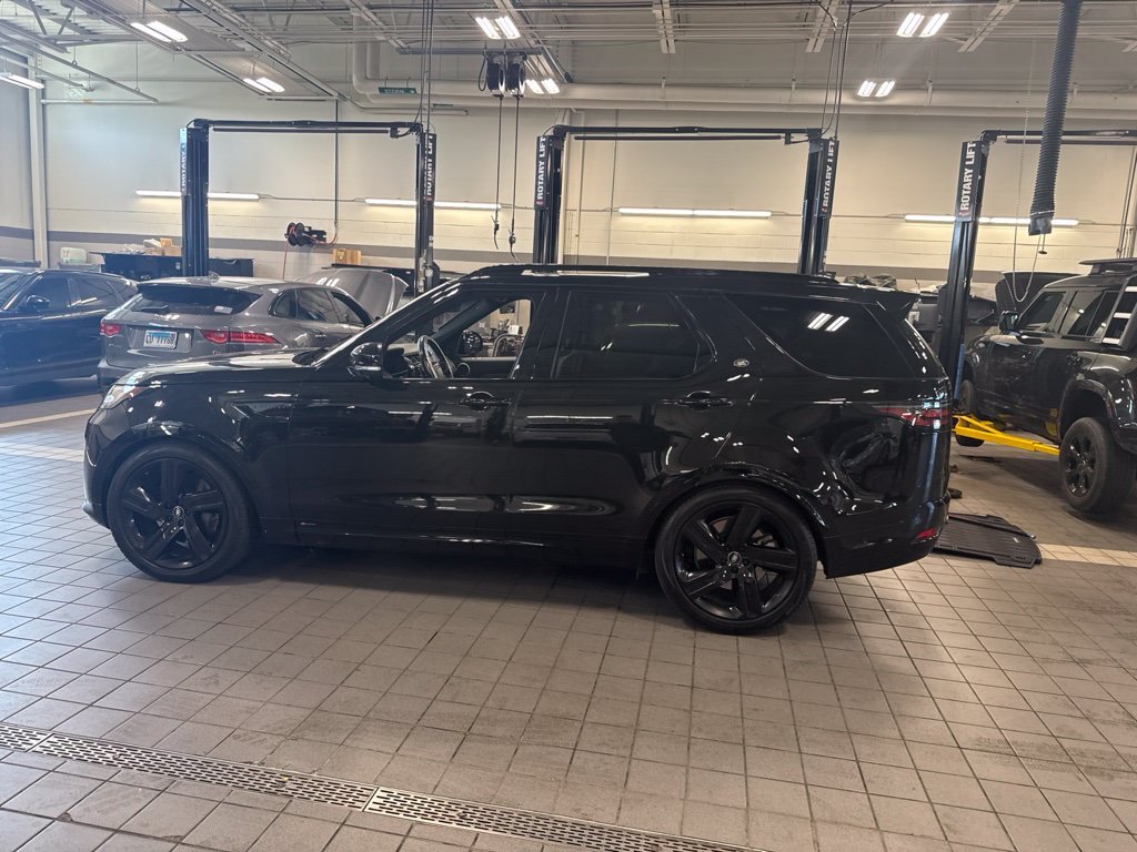 Used 2022 Black Land Rover HSE R-Dynamic image 8