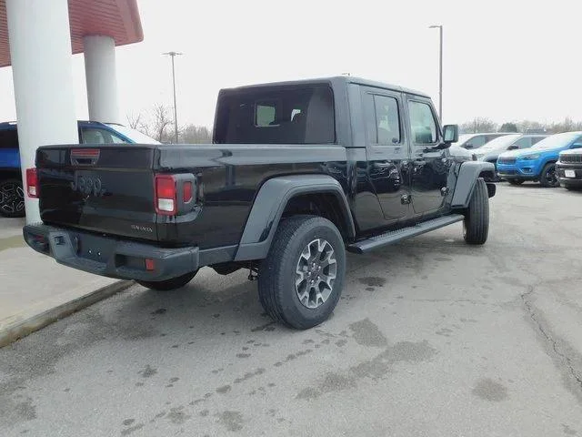 New 2026 Black Clear-Coat Exterior Paint Jeep Sahara image 28