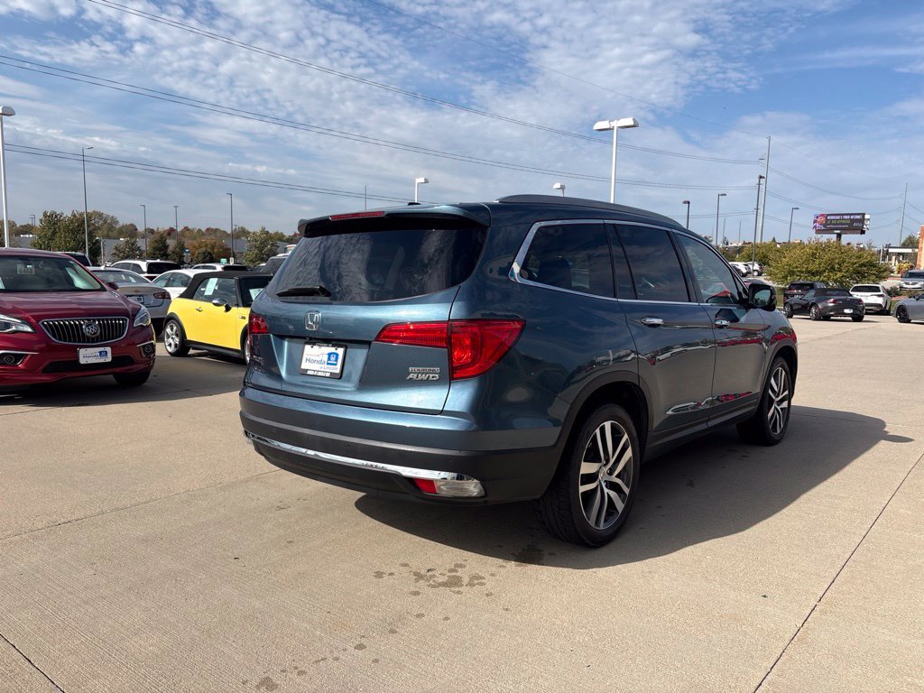 Used 2016 Blue Honda Touring image 5