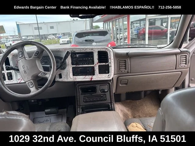 Used 2005 Silver GMC Denali image 11