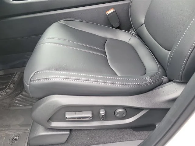 New 2026 Platinum White Pearl Honda Touring Blackout image 15