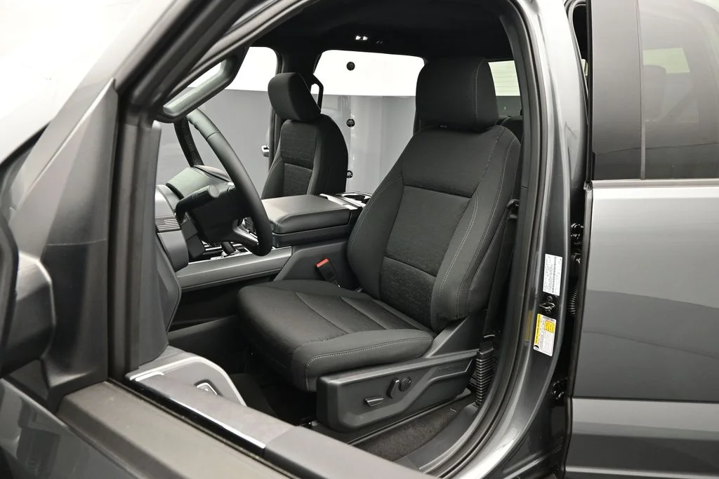 New 2026 Carbonized Gray Metallic Ford XLT image 8