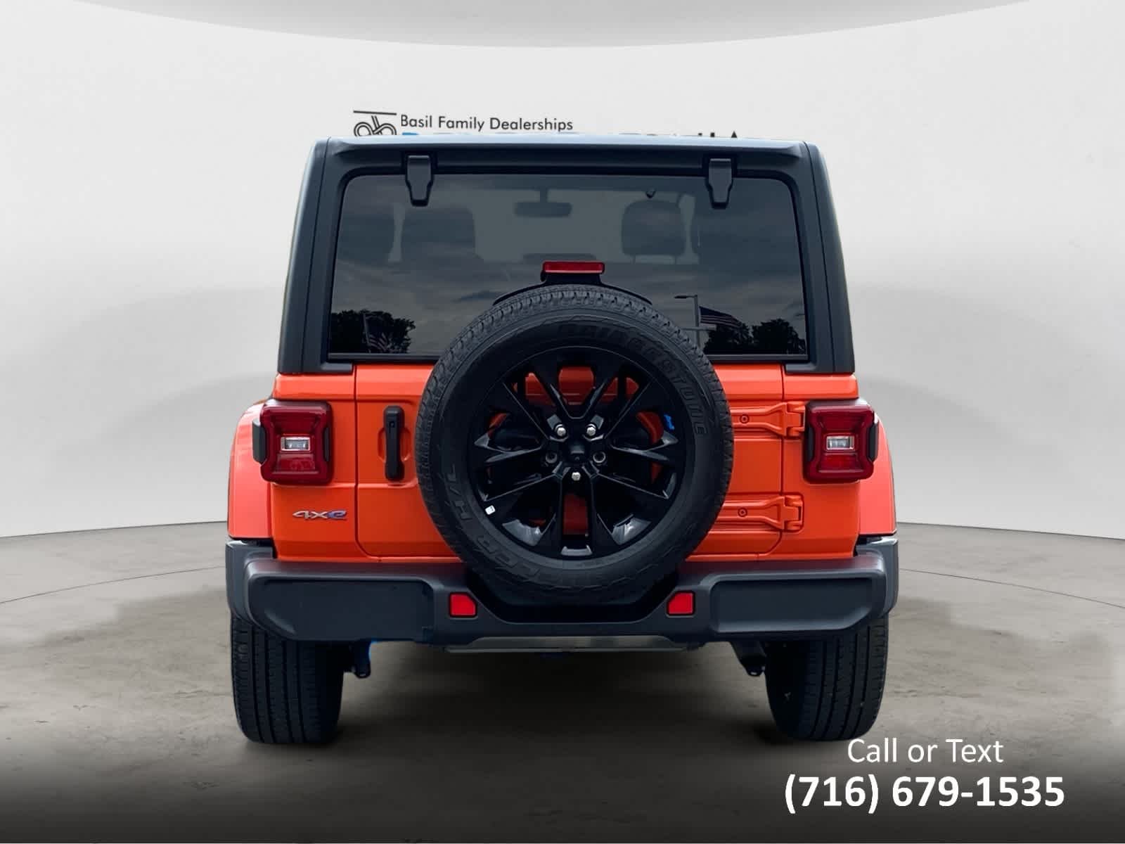 Used 2023 Punkn Metallic Clearcoat Jeep Sahara image 10