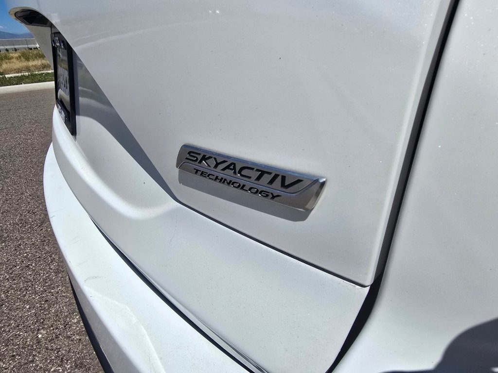 Used 2018 Snowflake White Pearl Mica Mazda Touring image 11