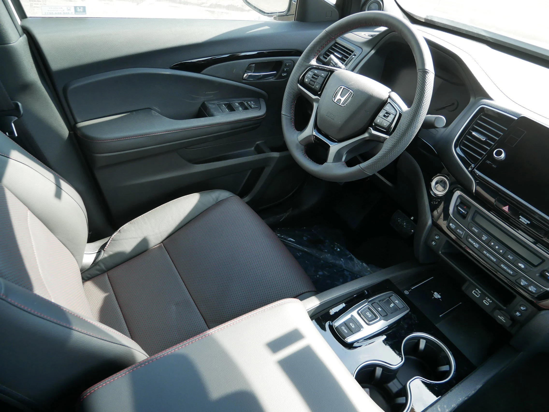 New 2026 Platinum White Pearl Honda Black Edition image 9