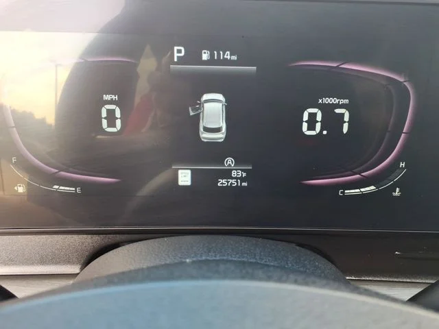 Used 2024 Red Kia X-Line image 21