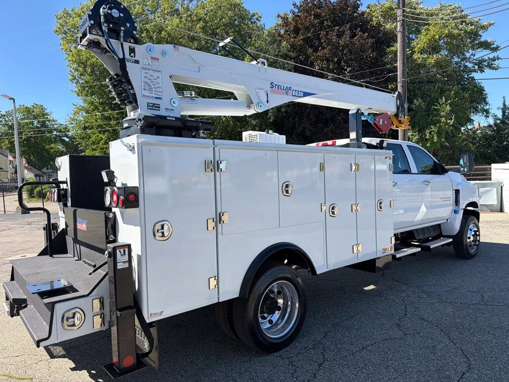 New 2026 Summit White Chevrolet Work Truck image 7