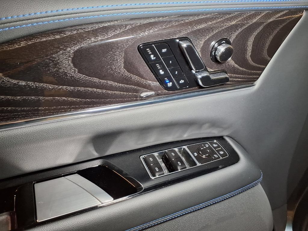 2026 Cadillac Escalade IQ Luxury - Photo 14