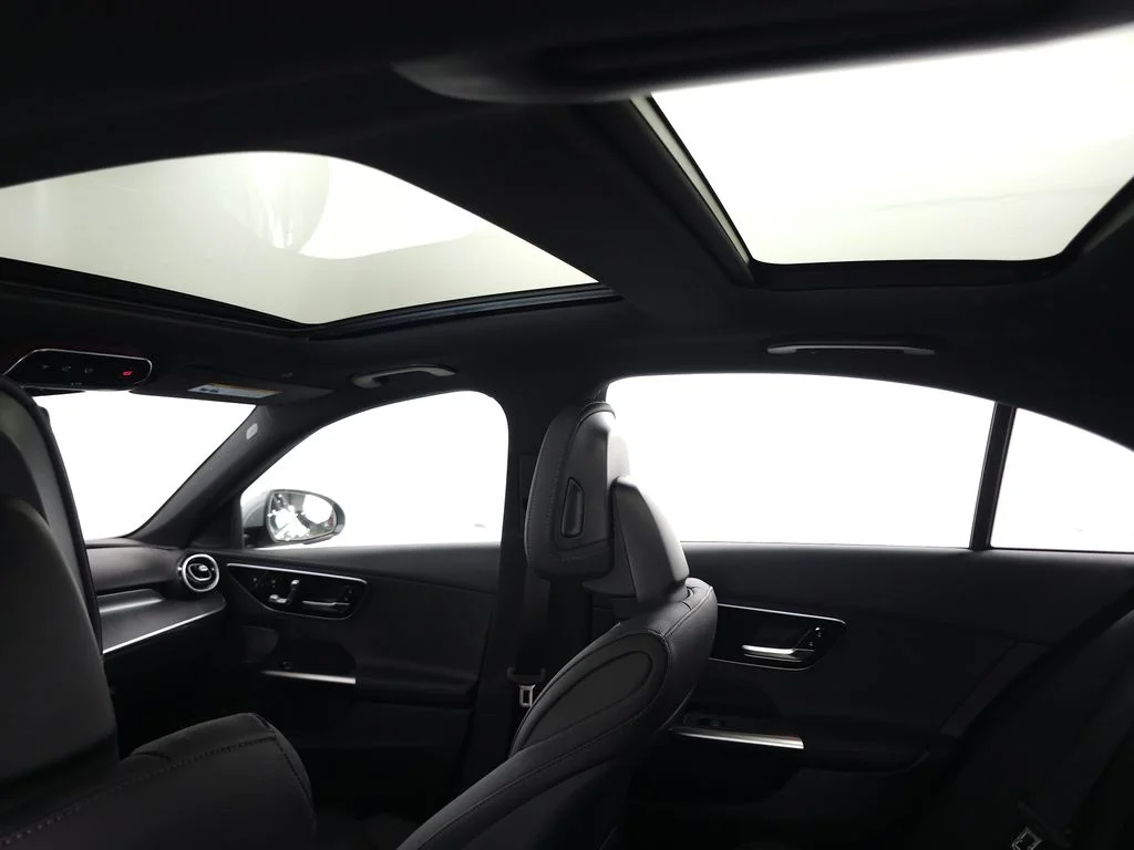 Used 2026  Mercedes-Benz C 300 image 21