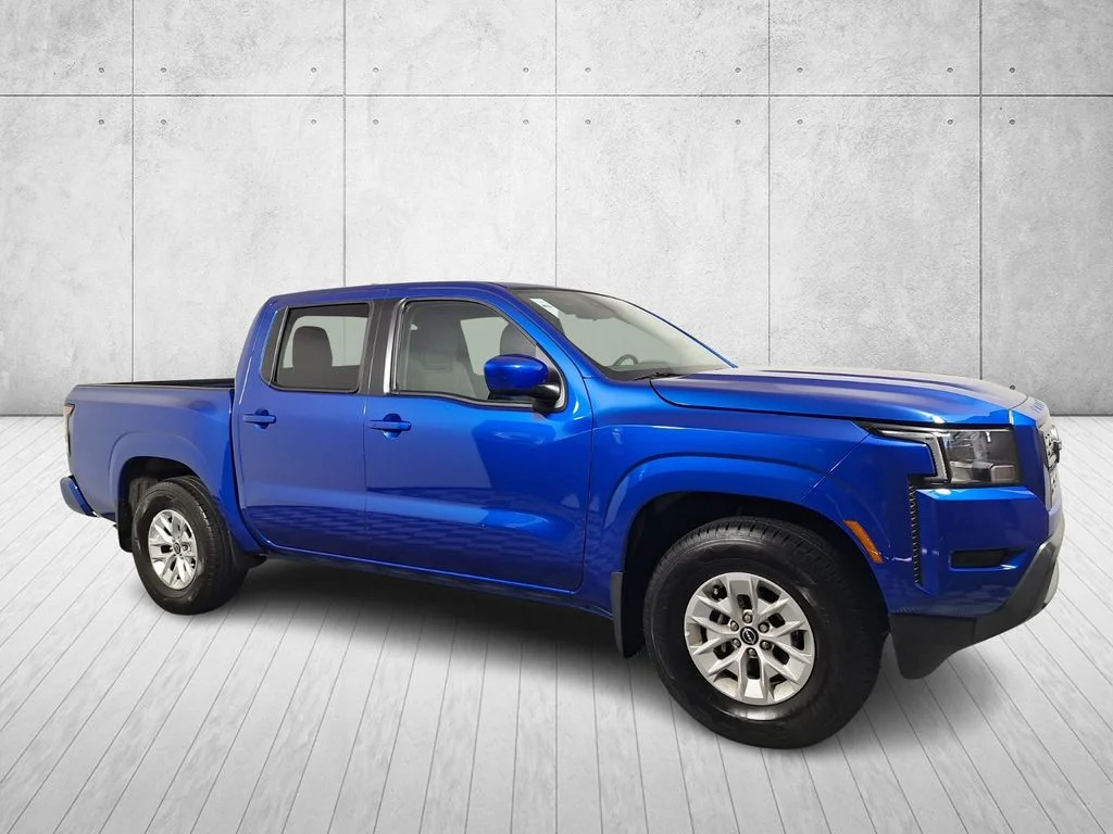 Used 2024 Blue Nissan SV image 3