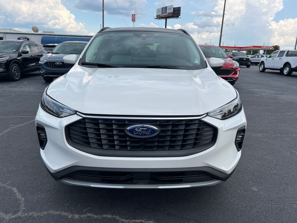 New 2026 White Ford Base image 2