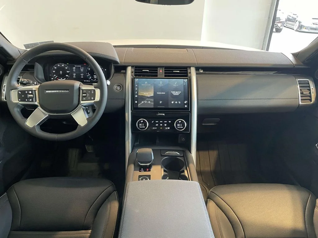 Used 2025 Fuji White Land Rover S image 24