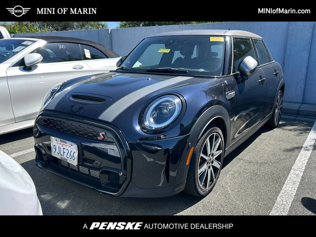 2024 MINI Hardtop Cooper S's photo