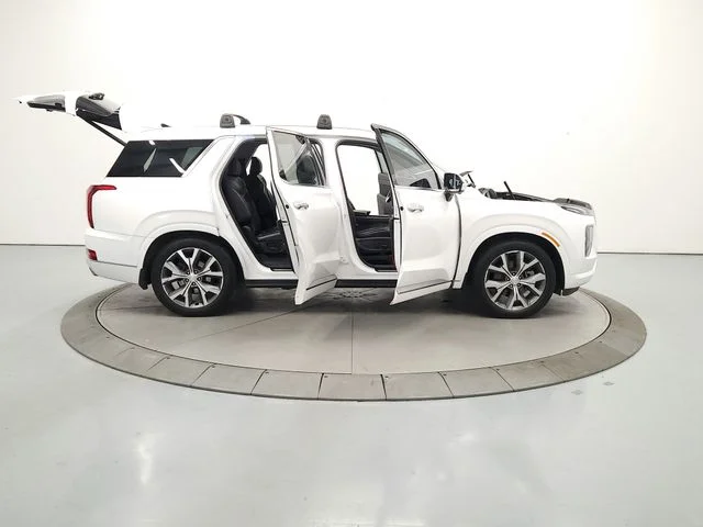 Used 2021 White Hyundai Limited image 17