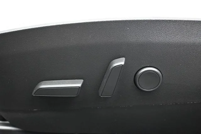 Used 2022 Black Tesla Base image 8