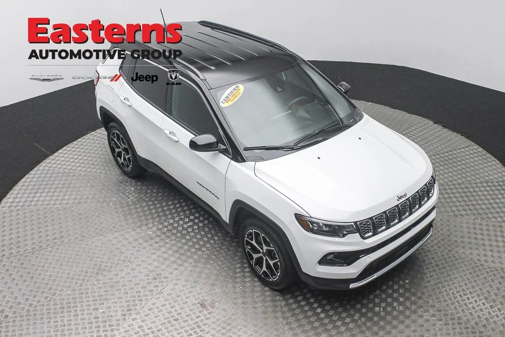 Used 2025 White Jeep Limited image 3