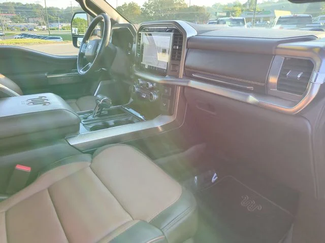Used 2023  Ford King Ranch image 36