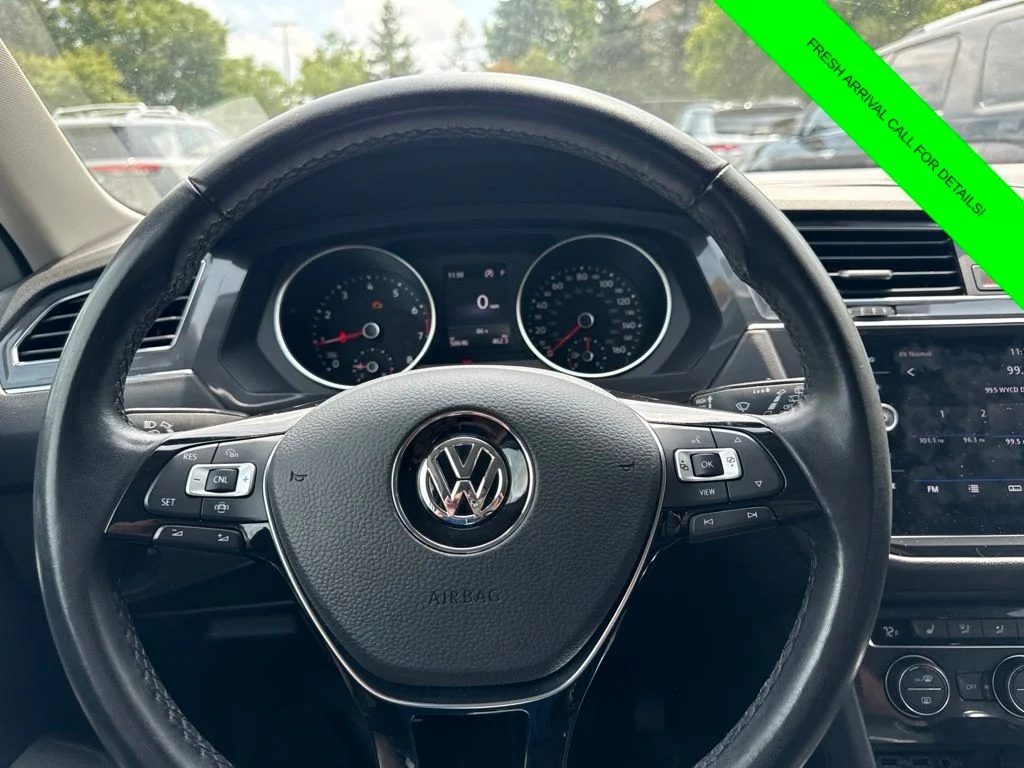 Used 2019 White Volkswagen 2.0T SE image 21