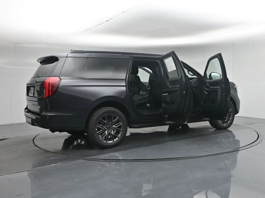 New 2026 Gray Ford Platinum image 5