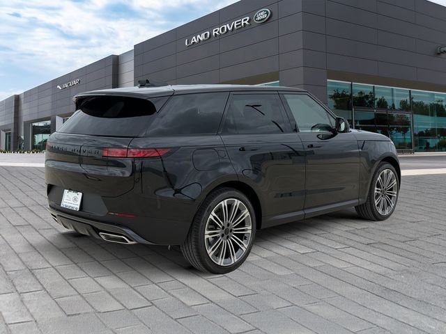 New 2026 Santorini Black Land Rover SE image 5