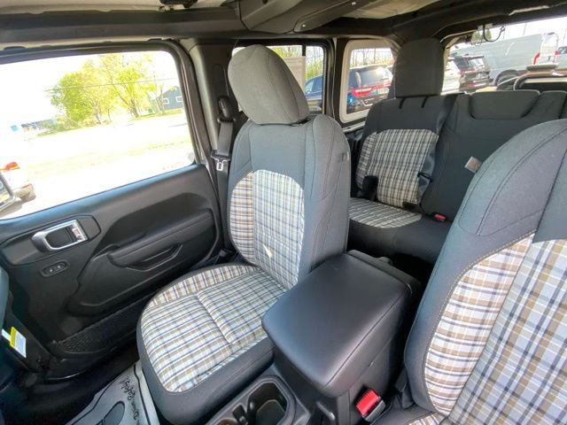 New 2026 Granite Crystal Metallic Clear-Coat Exterior Paint Jeep 85th Anniversary Edition image 10