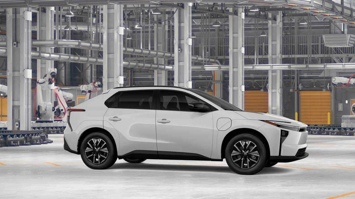 New 2026 Wind Chill Pearl Toyota XLE image 13
