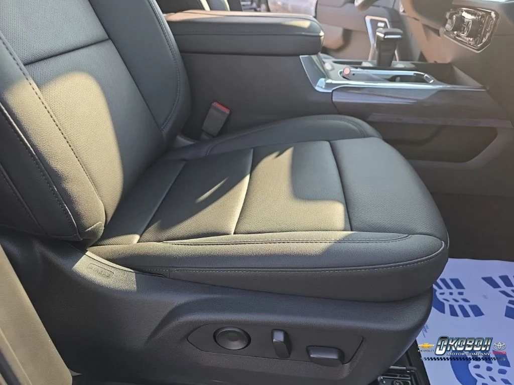 2026 Chevrolet Silverado 1500 LTZ - Photo 14