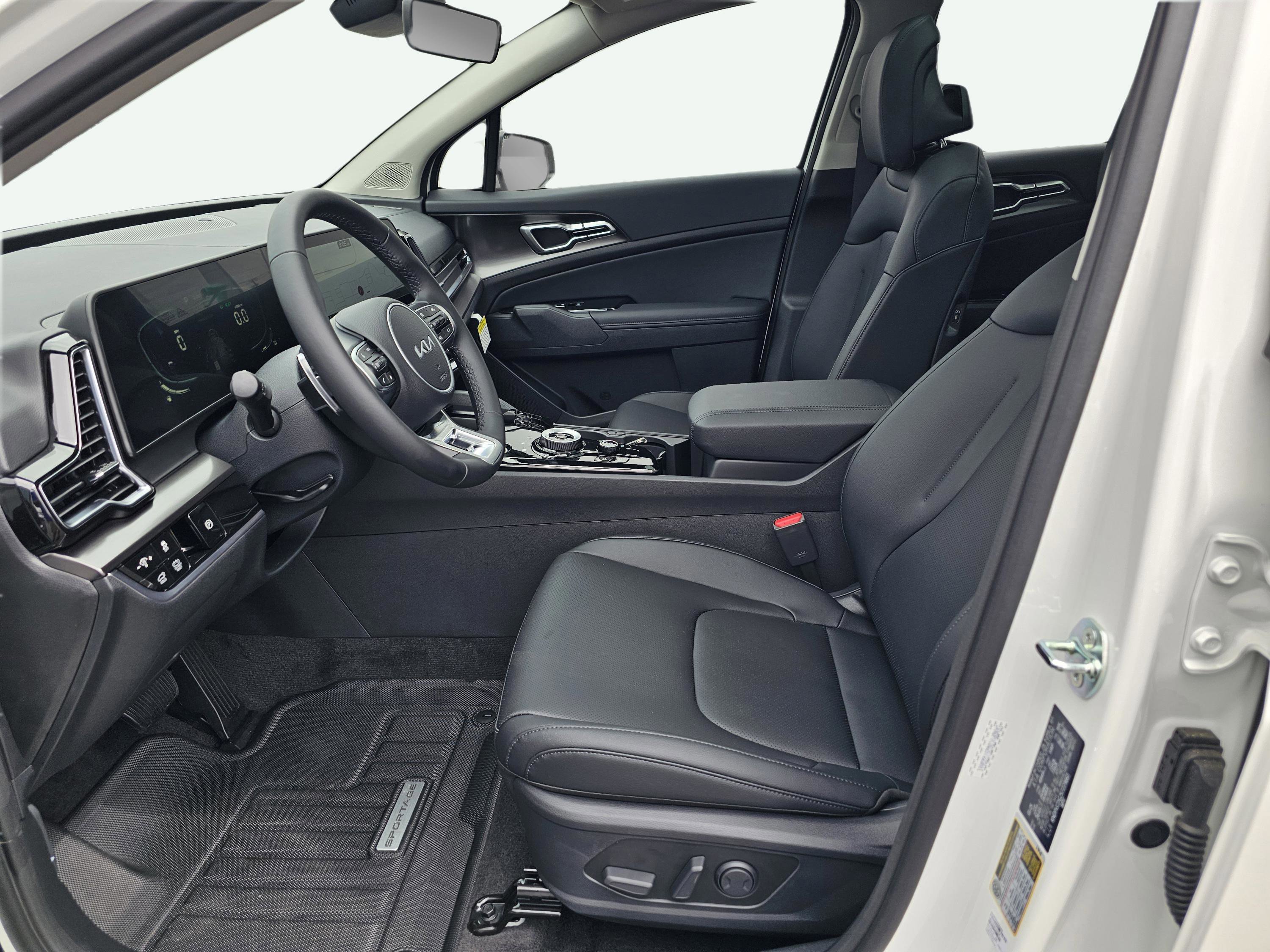 2025 Kia Sportage EX Hybrid - Photo 16